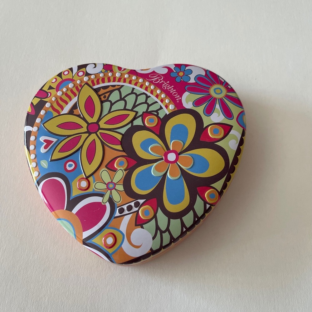 Brighton Heart Shaped Large Tin Retro Flower Power